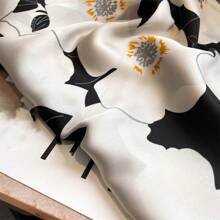 1入時尚優雅極簡風格90 twill女士圍巾，印花圍巾適合休閒和時尚街頭外出，可作頭巾、髮帶、頭帶，用於搭配裝扮更為理想 - 彩色 - 查看 4