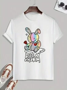 Playera de manga corta con cuello redondo y estampado de muñeco de conejo LUCKY CHARM para hombre, camiseta gráfica de moda casual con conejo y rosa, top de pijama para el verano - Blanco - Ver 1