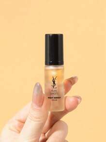 Yves Saint Laurent 【迷你装】PURE SHOTS 夜间焕肤精华液 7ml - 夜间平滑肌肤，改善肤质。温和去角质，细致毛孔，深层补水。适合所有肤质。轻盈配方：快速吸收，清爽不油腻。有助于淡化细纹和皱纹。【随机包装（2种款式）】 - 7ml - 查看 6