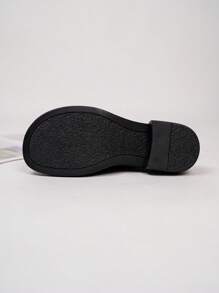 Women's Decorated Strap Round Toe Thick Sole Loafers, British Style, Black, All Seasons