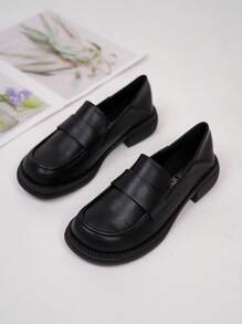 Women's Decorated Strap Round Toe Thick Sole Loafers, British Style, Black, All Seasons