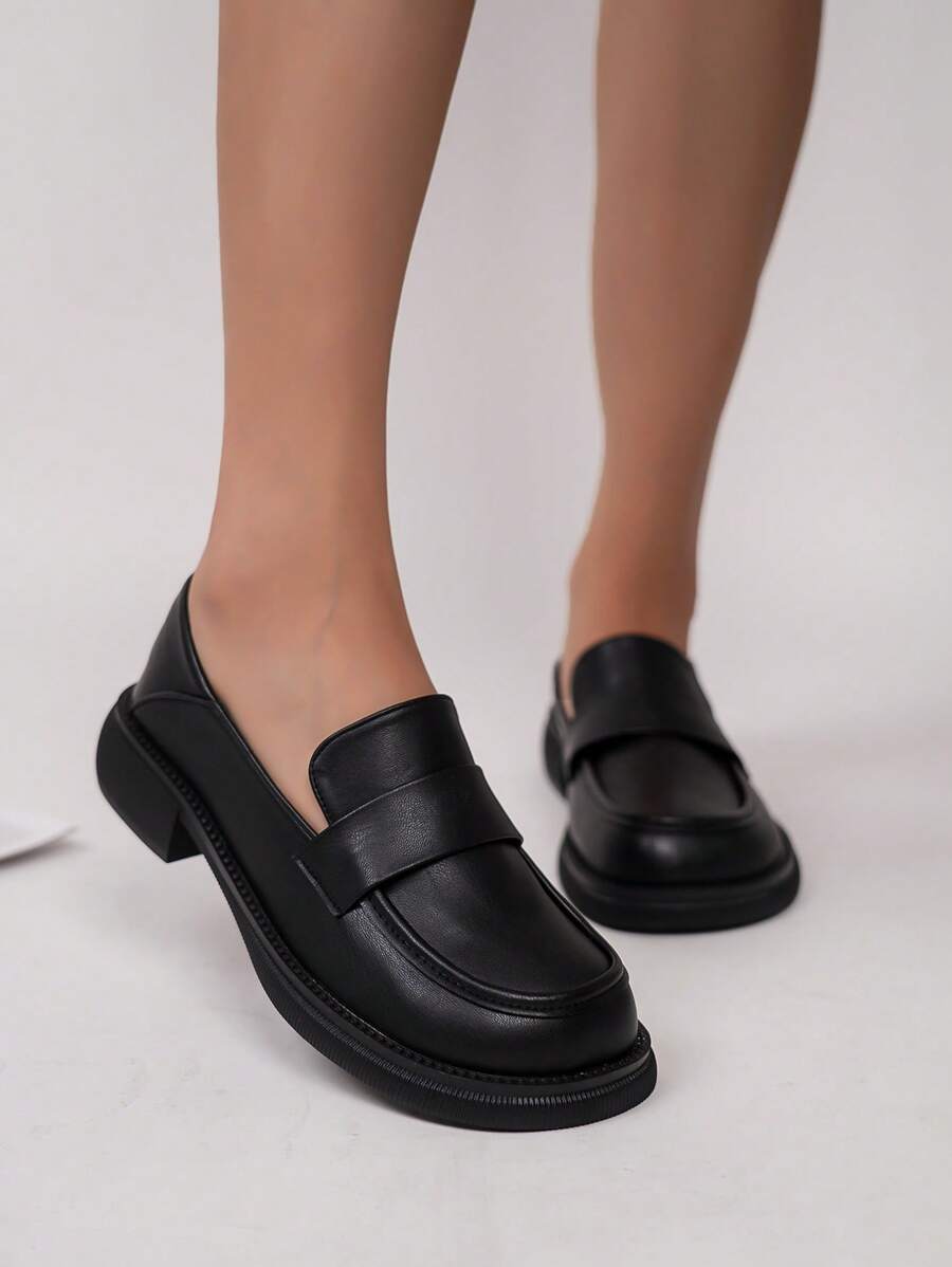 Women's Decorated Strap Round Toe Thick Sole Loafers, British Style, Black, All Seasons