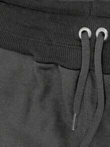 Men Shorts - Màu xanh lá cây đậm - Xem 2