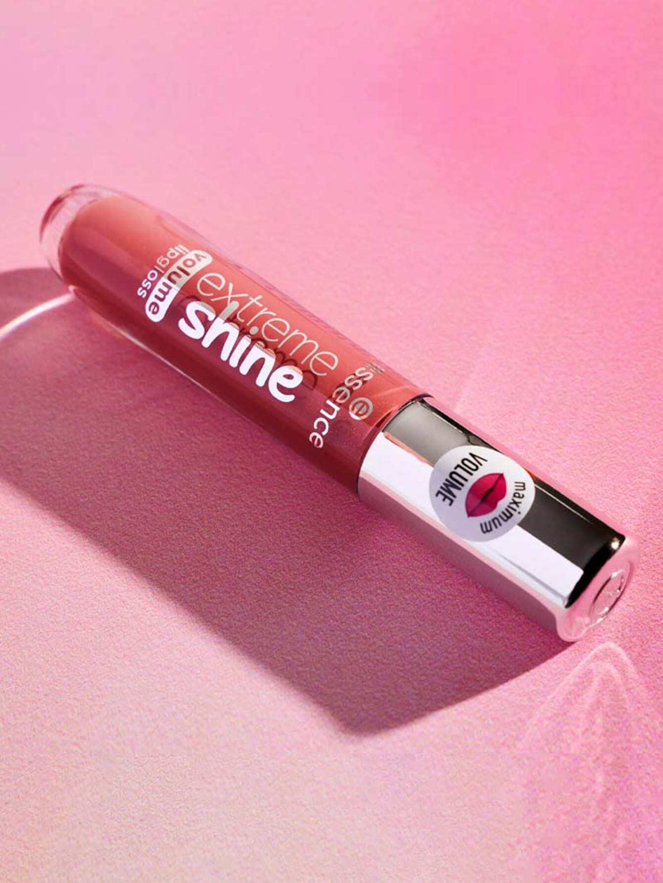 Essence Extreme Shine Volume Lipgloss 900 Snowy Mung Bean Paste