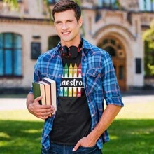 Playera de Manga Corta Estampado Crayolas Maestro para Día del Maestro - Negro - Ver 1