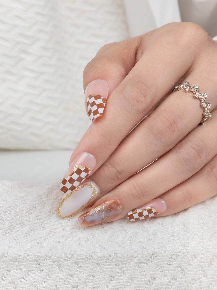 emtog 28入組t形長棕白色棋盤設計指甲貼,帶有閃耀的天空白鏡面細節和金箔邊緣,1pc指甲打磨條和1pc果凍膠,適宜女士和女孩們日常穿著 - 棕色 - 查看 1