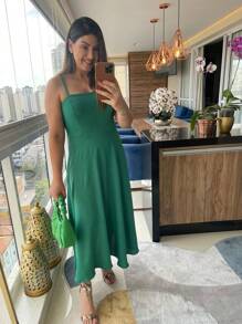 Vestido Crepe Duna, alcinha regulável e zíper atrás - Verde - Visão 1