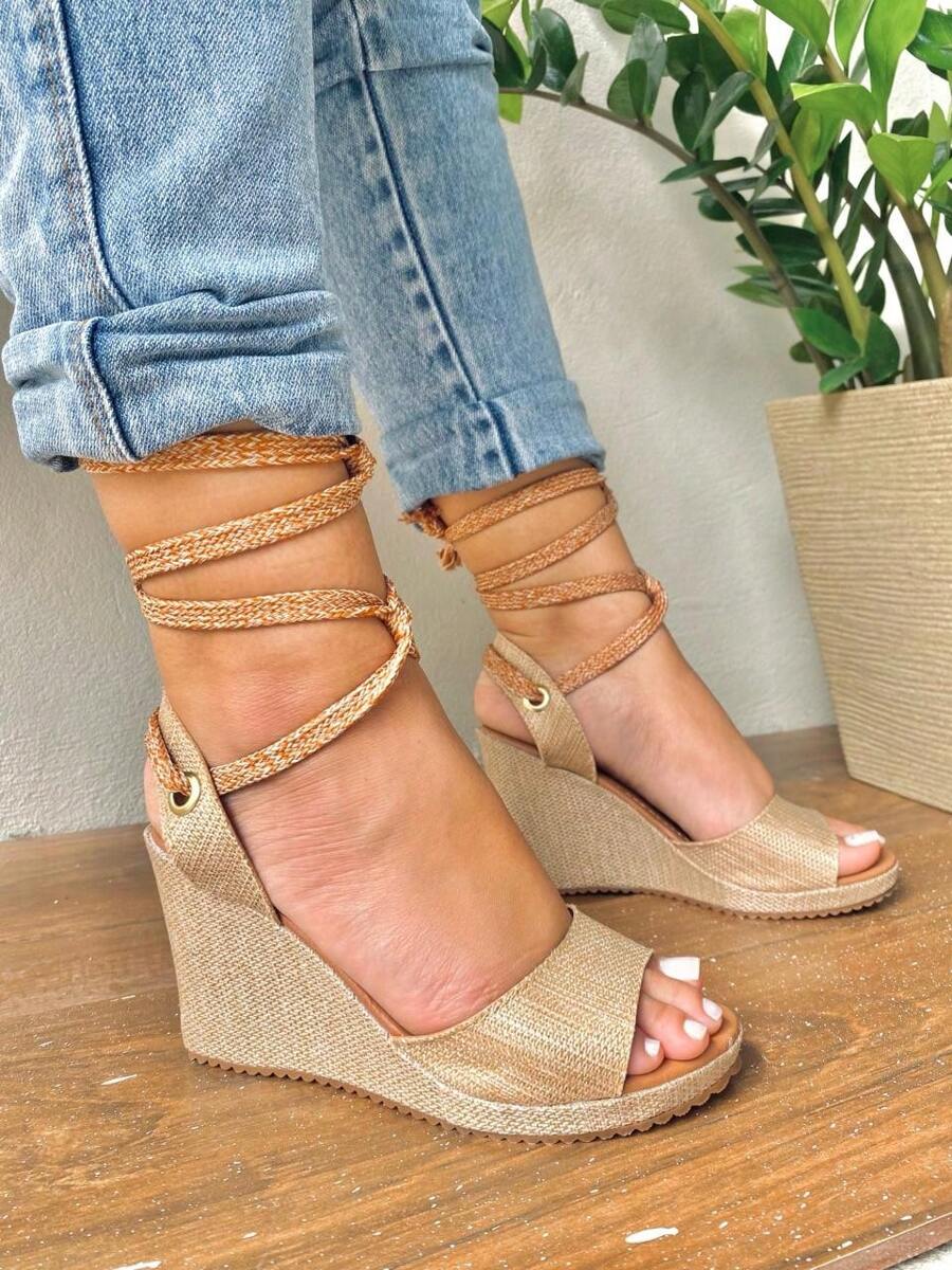 Women Heeled Sandals - 米色 - 查看 1