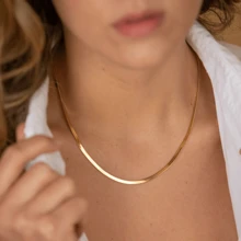 Chain Necklaces - Gold - View 1