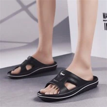 Men's Summer Beach Flip Flops Breathable Anti-Slip Korean-Style Soft Bottom Open-Toed Casual Sandals - Black - View 11