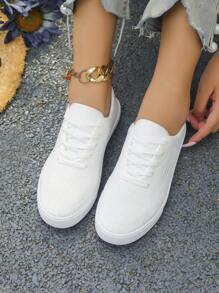 Women's White Shoes, British Style Canvas Sneakers, Round Toe Low Cut Skate Shoes, Fashionable Breathable Slip-Resistant Student Shoes