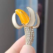 1 Peça Broche Criativo Estilo Coreano Com Design De Formato De Banana Fofa E Decorado Com Pedras, Para Roupas, Bolsas, Crachás, Etc.