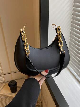 Stylish And Luxurious New Crescent-Shaped Baseball Bag