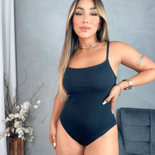 Body Feminino de Alcinha Anarruga Básico Decote Reto