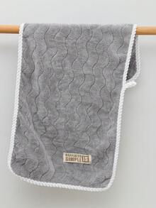 4入組s形布標,2條毛巾和2條沐浴巾珊瑚絨套裝,35*75cm + 70*140cm浴室套裝,簡單美觀,舒適、柔軟、皮膚友好,家用毛巾和浴巾套裝,浴室毛巾套裝,全季節家庭必備品。 - 灰色 - 查看 3