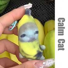 1 件香蕉猫毛绒玩具，哭泣的猫动物娃娃吊坠钥匙扣，按压发出声音 - 彩色 - 查看 3