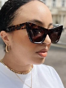 2024 New Arrival Oversized Cat Eye Fashion Fashion Glasses, Minimalist European And American Style For Women