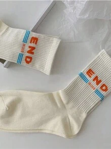 1 par de calcetines por la mitad de la pantorrilla con letra simple y estilo universitario para mujer - Multicolor - Ver 3