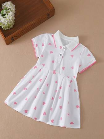 Vestido de estilo universitario para niña joven, con cuello de polo de manga corta y estampado de corazones para el verano