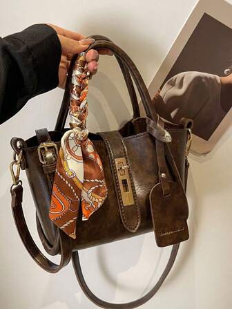 1 st. Fashionabel Och Enkel Låsning PU Fuskläder Axelväskor , Axelremväska , Handväska ( Konvertibel ) Med Sidenscarf , Lämplig För Daglig användning