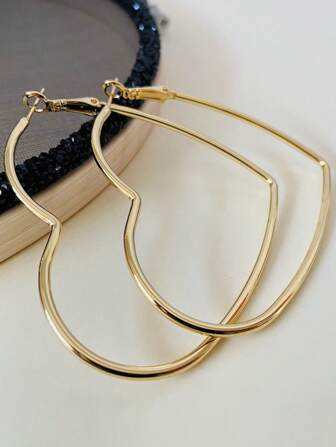 1 Pair Fashionable Faux Gold Heart Hoop Earrings