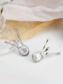 Fashionable Asymmetrical Geometric Faux Pearl  Stud Earrings - Silver - View 2