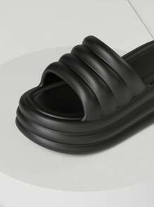 7,0 cm dicke EVA-Pantoffeln für Frauen zum Tragen im Freien, einfache Stil, einfarbig, rutschfest, erhöht die Höhe, geeignet für Büro, Zuhause oder Dating im Sommer
