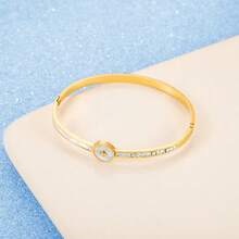 1只歐美風格超級閃亮微嵌入方形鑽石金色不銹鋼圓標籤手鍊,適合女性日常和節日穿著