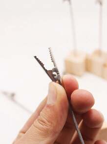 5Pcs/10Pcs, Wood Place Card Holders With Clips And Cards, Wood Table Number Food Cards Label Holders Stands, Name Cards Photo Holders For Wedding Birthday Party Supply