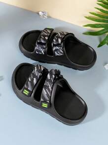 2024 Nowe chłopięce i dziewczęce sandały plażowe na świeżym powietrzu, wsuwane kapcie Eva z haczykiem i pętelką do użytku w pomieszczeniach