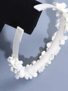 1pc White Flower Headband, Pearl Flower Decor Hair Scrunchie, Elegant Children Hair Band, Holiday Party Headpiece, Kids Hair Accessories - White - View 4