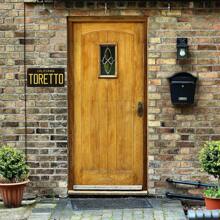 1pc California TORETTO License Plate, Retro Wall Plaque, Vintage Auto License Plate Metal Tin Sign, Wall Decor For Home Pub Bar Garage Man Cave Room Cafe Restaurant, Perfect Gift For License Plate Collectors, Wall Hanging Plaque, 6x12inch - Black - View 2