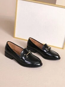 Zapatos de mujer de estilo británico, negro, mocasines vintage retro, zapatos planos de escote bajo para la primavera