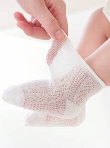 3pairs White Unisex Soft Breathable Solid Color Simple Style Sports Socks For Babies (0-12m) And Kids (1-2-3-4-5-12y)