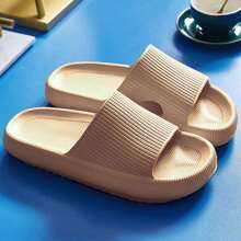 Clouds Slides Anti-Slip Pillow Slippers For Women And Men House Slippers Shower Shoes Indoor Slides Bathroom Sandals Comfort Thick Sole Slides - 卡其色 - 查看 4