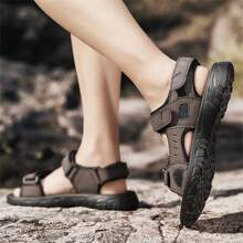 Sandalias para hombres, sandalias casuales para interiores/exteriores, sandalias de verano para hombres, sandalias cruzadas para hombres con suela gruesa, suave y cómoda, con correa ajustable de , tallas grandes para hombres, sandalias deportivas de verano para hombres, sandalias para mujeres, sandalias de senderismo para hombres, zapatos de agua, tallas del 39 al 47 - Marrón - Ver 4
