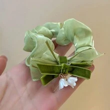 8 Stück Haargummis mit grünen Lilien Blumen für Damen, hochelastische Haarscrunchies, für Frühling und Sommer elegant, Haraccessoires, Pferdeschwanz, Haargummi, Haarbobbles