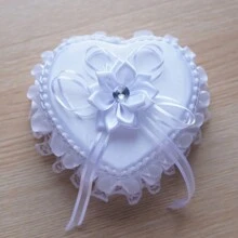 1pc Romantic Heart Shaped Ring Box, White Satin, Flower & Rhinestone Decor, For Wedding Ring Storage Or Display Decoration (Without Ring), Suitable For Any Wedding Occasion Valentine's Day