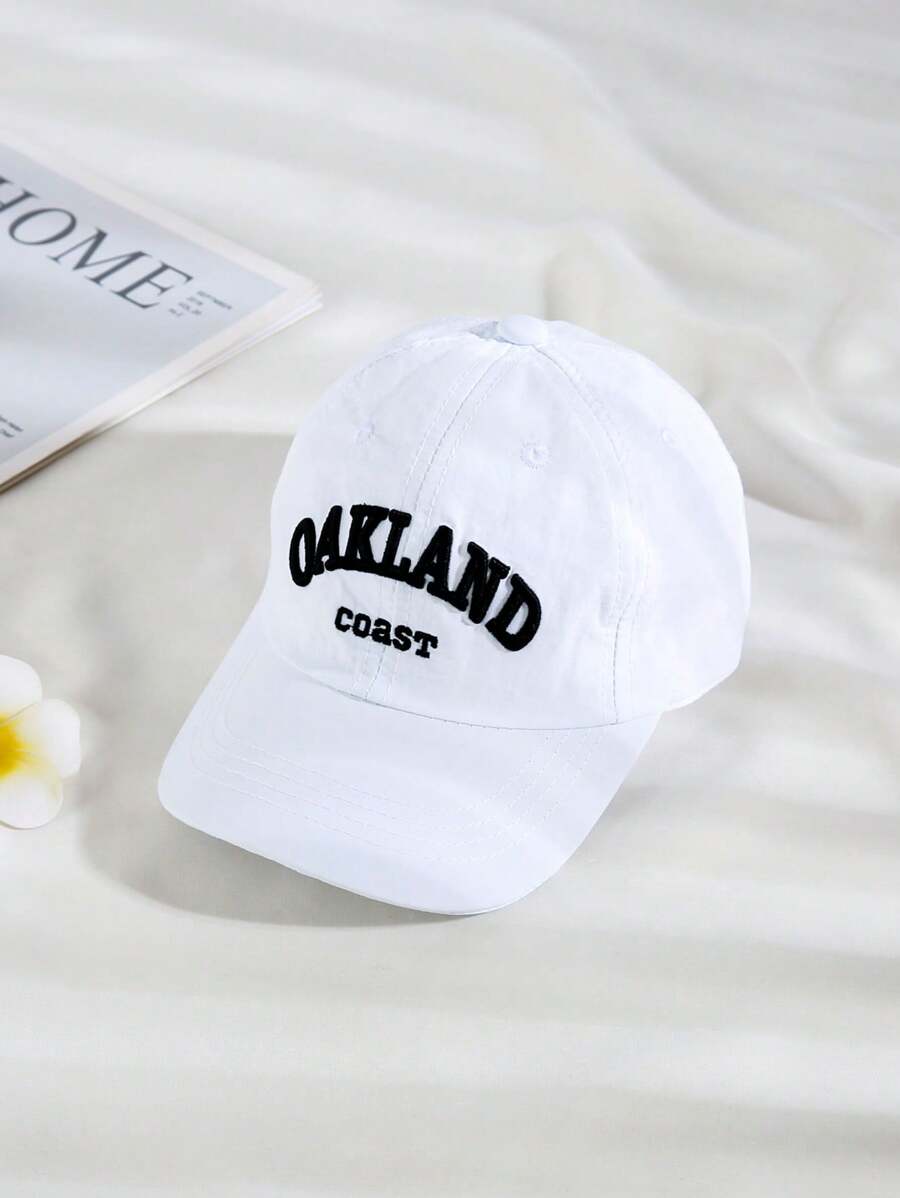 1件春季男女通用嬰兒棒球帽,簡單字母刺繡遮陽帽,適用於休閒戶外活動