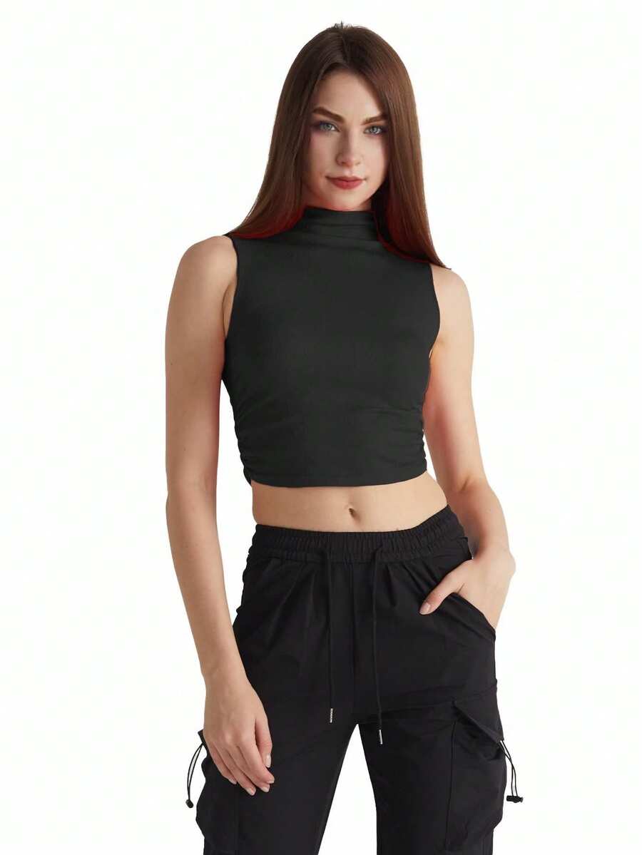 Blusa con cuello medio y cadena de adorno en diferentes colores - Negro - Ver 1