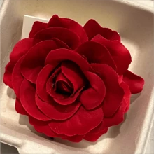 1入組女性紅色玫瑰花設計復古髮夾,適用於度假和派對妝扮 - 玫瑰紅 - 查看 4