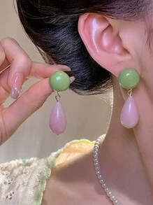 2入組粉綠色水滴形耳環,附設計師吊飾,時尚且適合女性在海灘渡假時佩戴 - 薄荷綠 - 查看 2