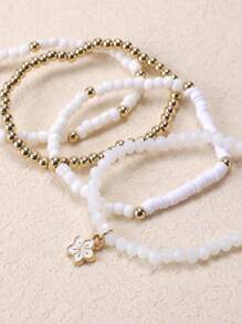 4 Stück/Set Strandstil Damen Weiß & Beige Perlen Armbänder aus weicher Keramik & CCB Charm, geeignet für den Urlaub