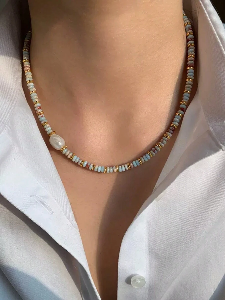 1入組天然色珠狀壽山玉和淡水珍珠墜子項鍊，適合日常佩戴，有著奢華，利基和高端的感覺。