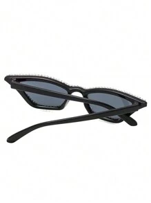 1pc Ladies' Fashionable Black Cat Eye Fashion Glasses With Rhinestone Decoration For Daily Use Royal Shades Beach Accessories Beach Accessories For Women Glasses Shades Basics Fall Winter Women Outfits Clothes Business Casual Gifts For Summer Beach Vacation,Outdoor,Travel - Black - View 2