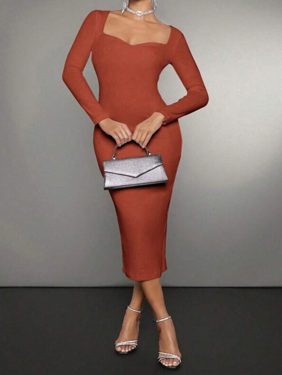 Women Sweater Dresses - 棕色 - 查看 1