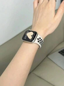 1 件硅胶穿孔表带，兼容 38 毫米 40 毫米 41 毫米 44 毫米 45 毫米 49 毫米 42 毫米系列 11 10 9 8 SE 7 6 5 4 3 2 1，百搭白色和黑色，柔软舒适，透气，男女通用运动必备 - 彩色 - 查看 3