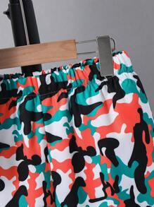Tween Boy Leisure Colorful Camo Faux Pocket Graphic Vest And Camo Shorts 2-Piece Set, Spring/Summer