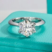 1個豪華精美的實驗室製造莫桑石裝飾銀色婚禮戒指,適用於女性的訂婚婚禮首飾禮物新娘珠寶