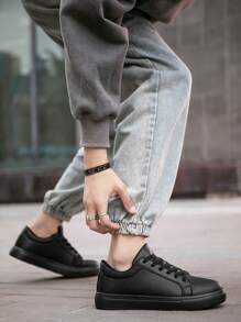 (Size Runs Small) Men's Minimalist Front Lace-Up Sports Skateboard Shoes, Fashionable Solid White Sneakers, Casual Outdoor Shoes For Students